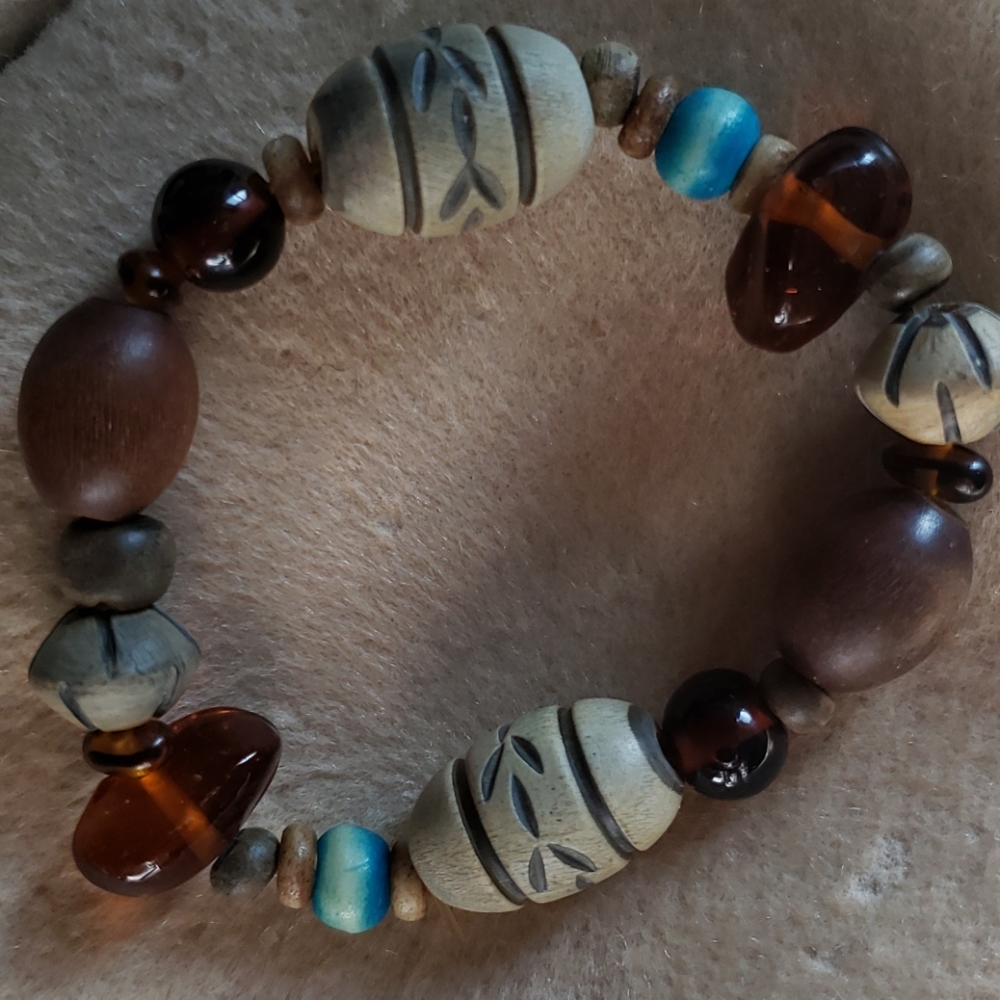 Braceket with earthy colors